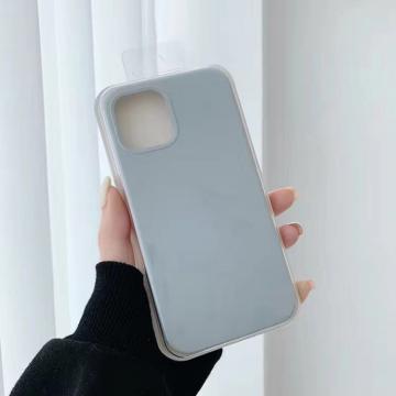Coque Silicone Liquide pour iPhone 15 6.1"